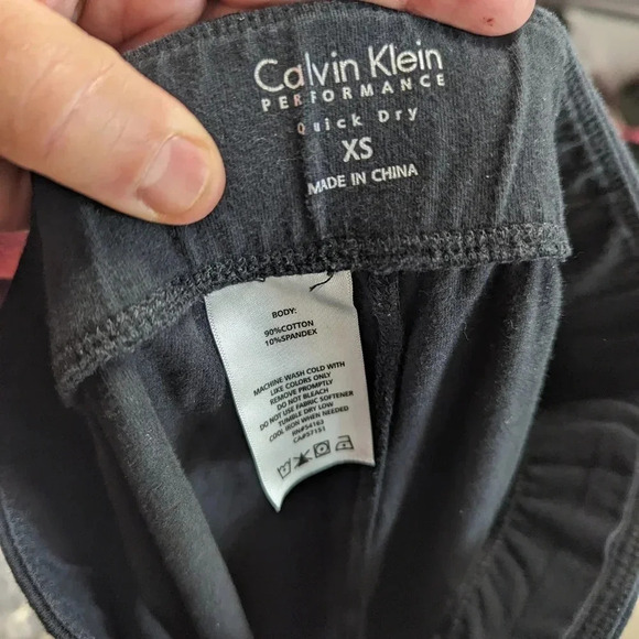Calvin Klein Performance Leggings - Picture 2 of 4
